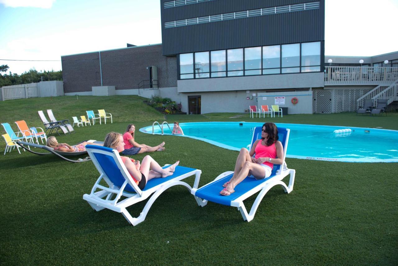 Clarenville Inn エクステリア 写真