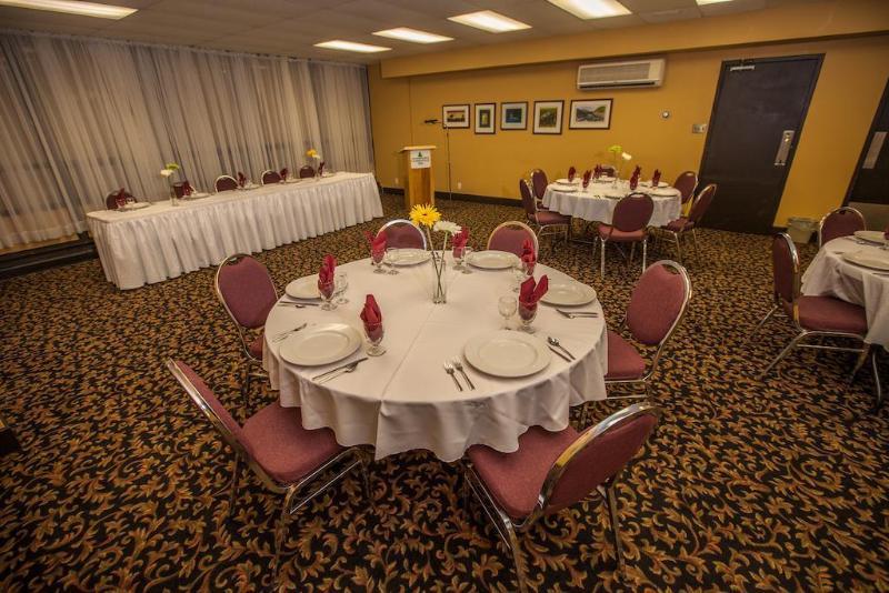 Clarenville Inn エクステリア 写真