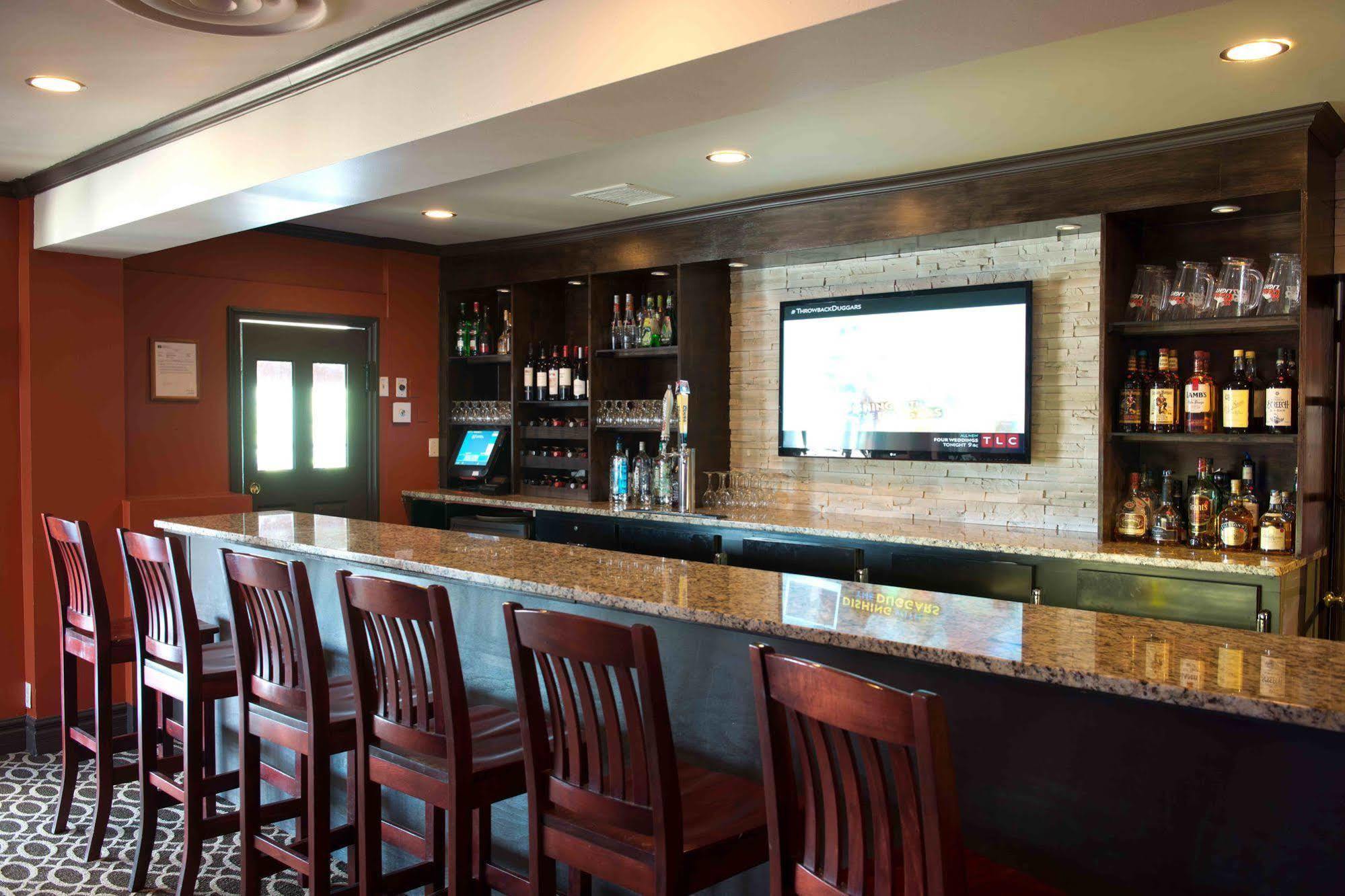 Clarenville Inn エクステリア 写真
