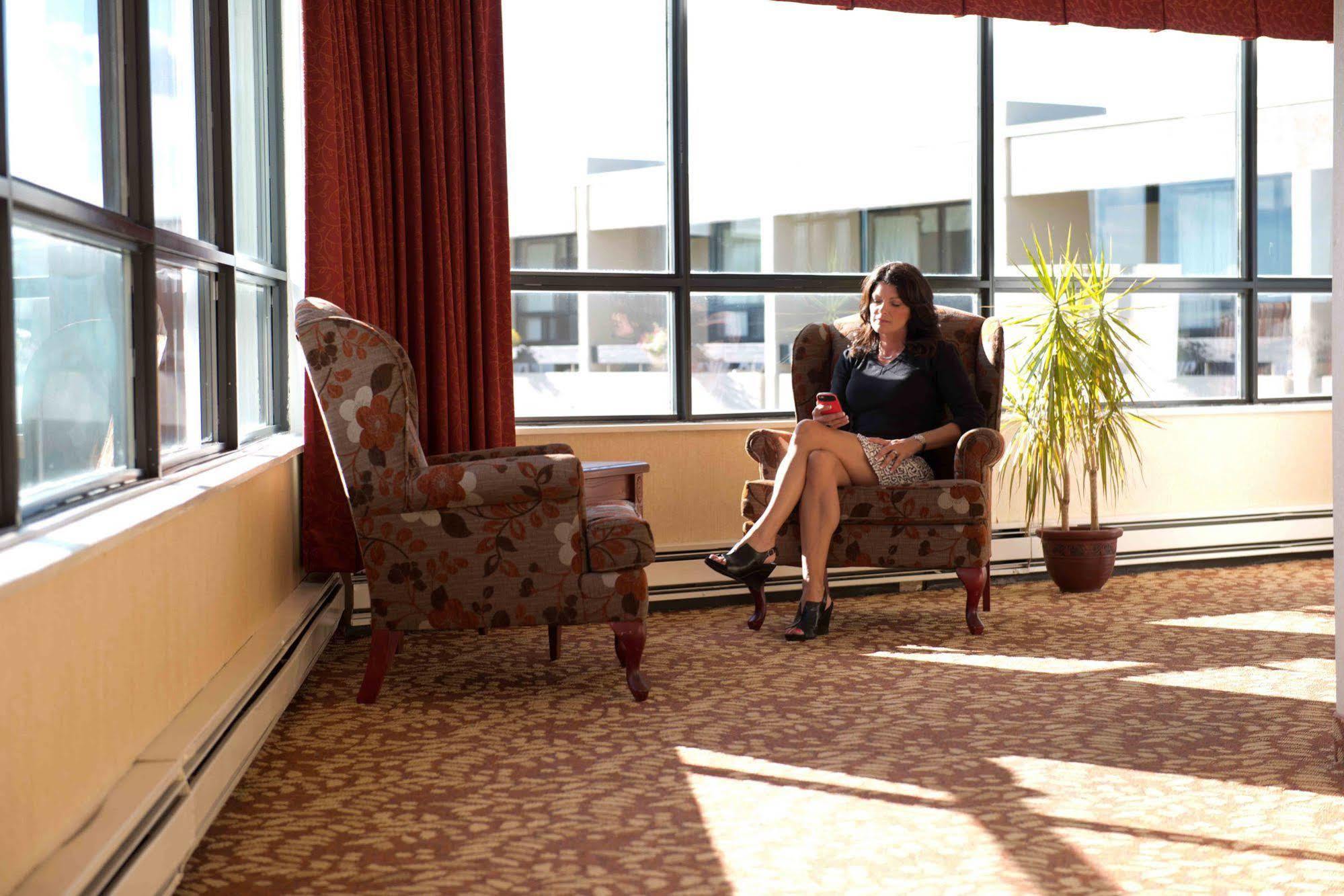 Clarenville Inn エクステリア 写真